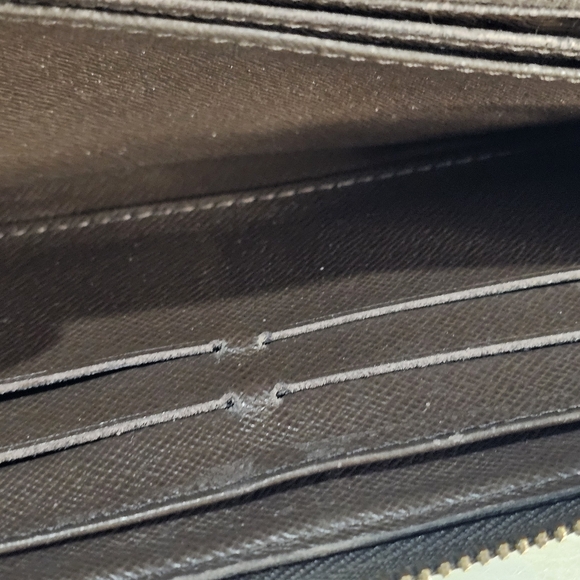 LOUIS VUITTON WALLET BUNDLE - Picture 5 of 16